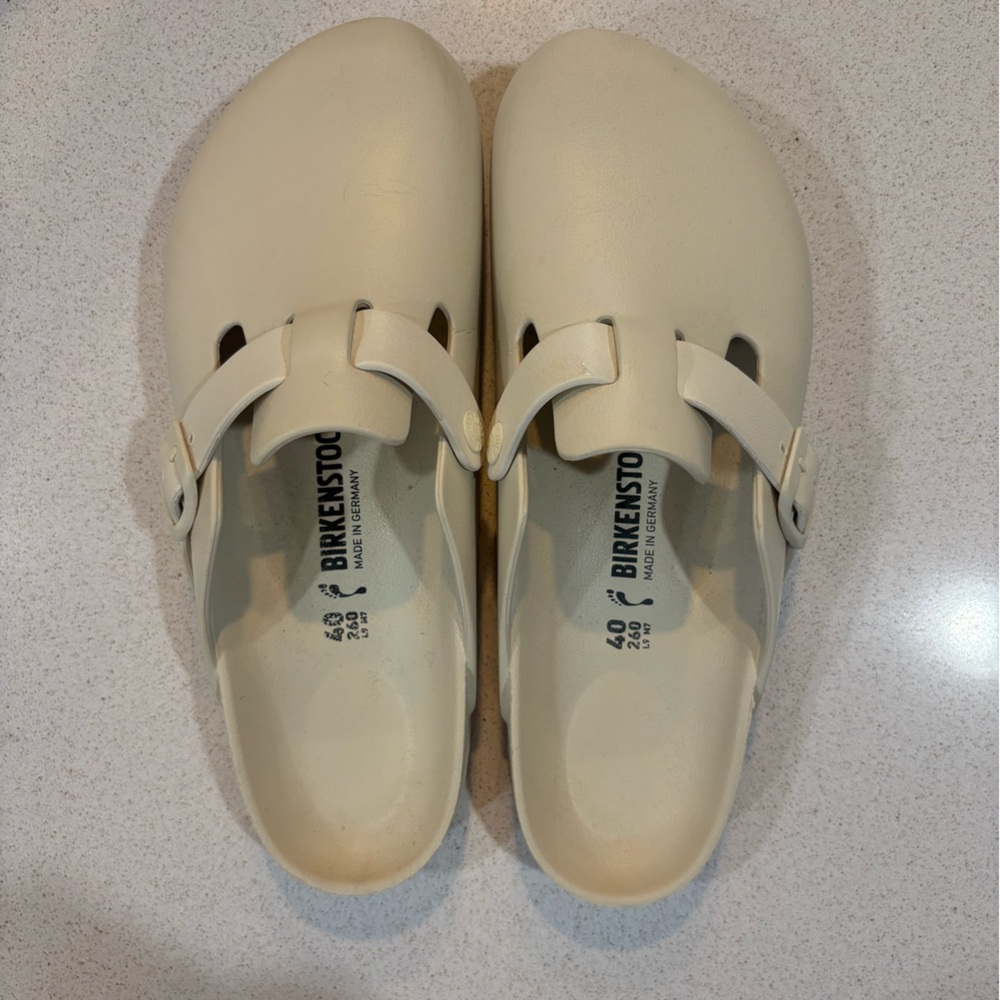Birkenstock Women’s EVA Cream Clogs